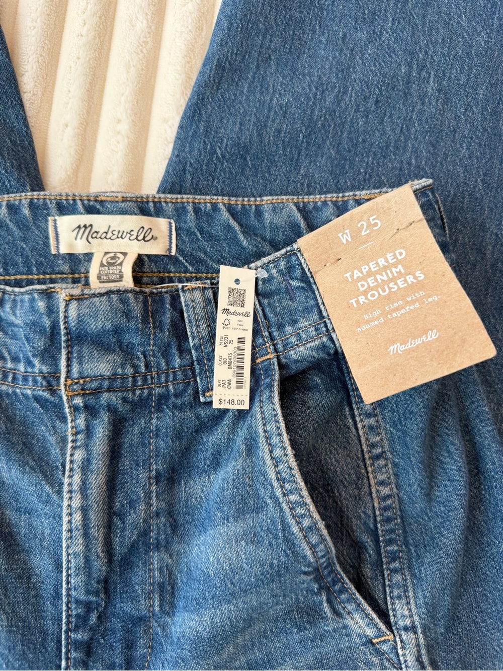 NWT Madewell High-Rise Tapered Denim Trousers - Denim Blue. Size 25/2